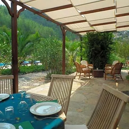 Villa Sleeps 7 Pool Air Con